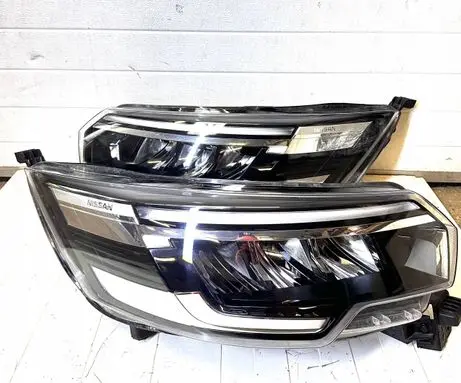 Nissan Primastar Headlight/headlamp 260105974R