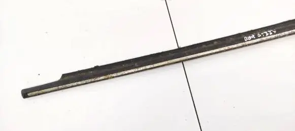 Toyota Avensis T250 Front door glass trim molding 