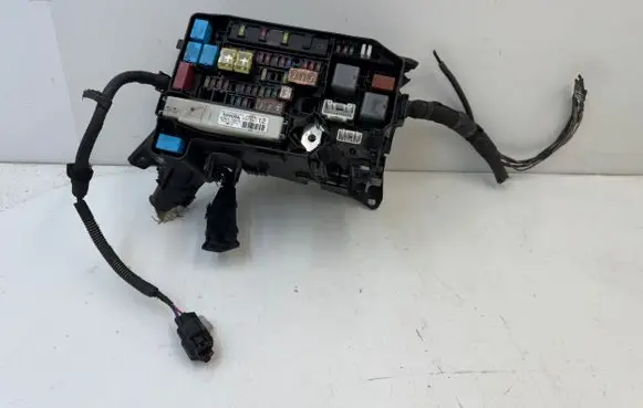 Toyota Prius (XW30) Fuse module 8264175070