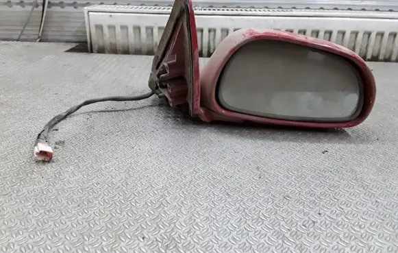 Mazda 626 Front door electric wing mirror E13010519