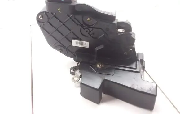 Volvo V50 Coupe door lock (next to the handle) 30699787 5335A
