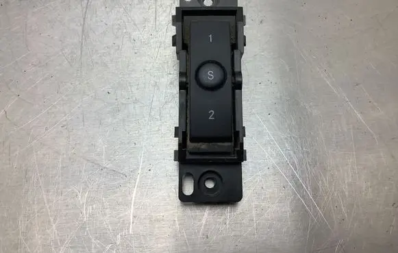 Chrysler 300 - 300C Seat memory switch 04602446AB 44007105 1A4805729