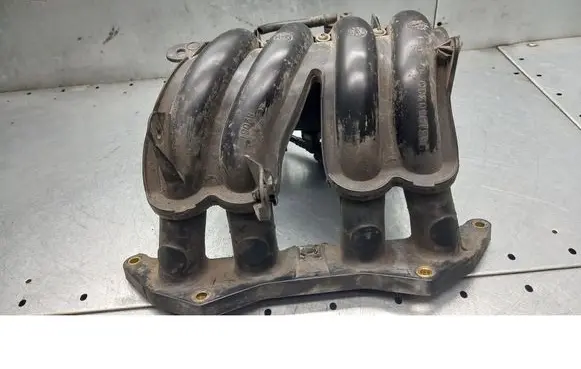 Peugeot 307 CC Intake manifold 9631980380