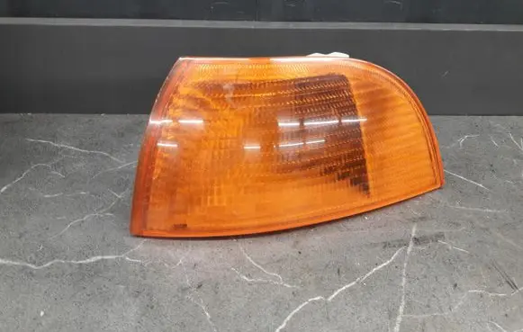 Volkswagen Polo III 6N 6N2 6NF Front indicator light 46402656