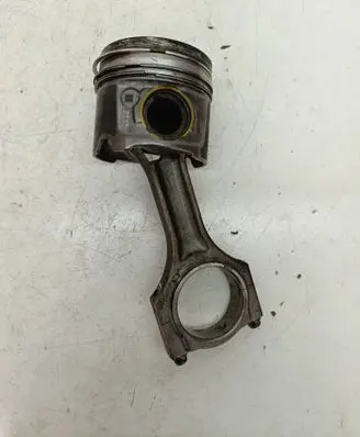 BMW 5 G30 G31 Piston with connecting rod