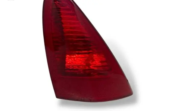 Alfa Romeo 147 Tailgate rear/tail lights 46747825 46556346 03321010