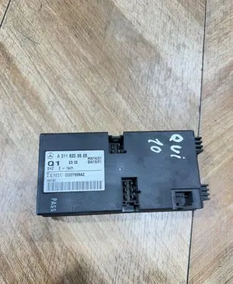 Mercedes-Benz E W211 Seat control module A2118203626 00007896A2