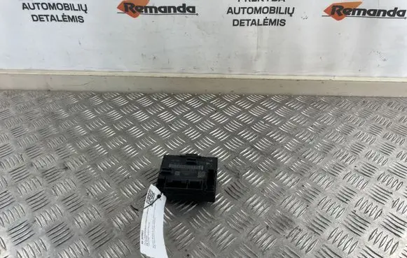 Volkswagen PASSAT B8 Door control unit/module 5Q0959592E