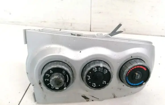 Toyota Yaris Climate control unit 554060D190 55406-0D190