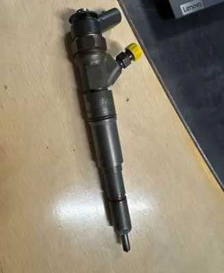 BMW X3 E83 Fuel injector 0445110216 7793836