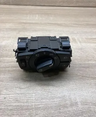 BMW 1 E81 E87 Light switch 6932792 33600101