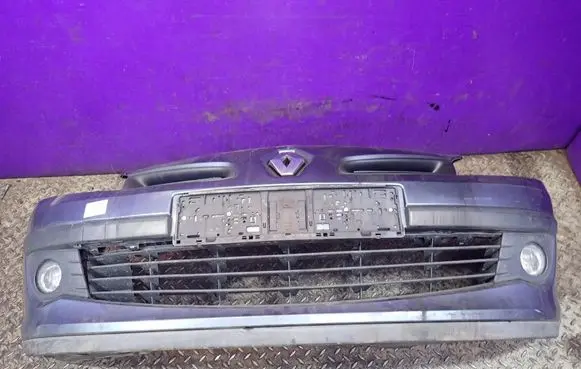 Renault Clio III Front bumper 