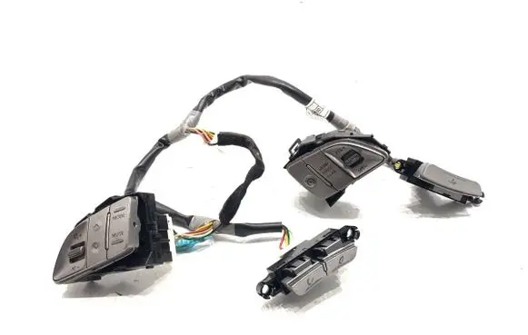 Hyundai ix35 Steering wheel buttons/switches 967002S300