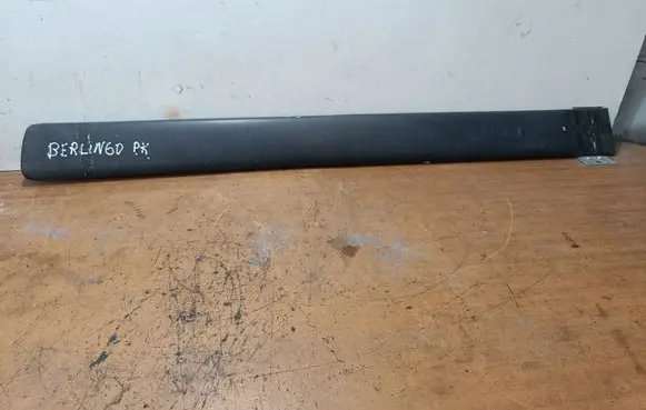 Citroen Berlingo Front door trim (molding) 9620864677