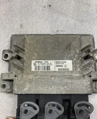 Renault Modus Engine control unit/module S120200102B