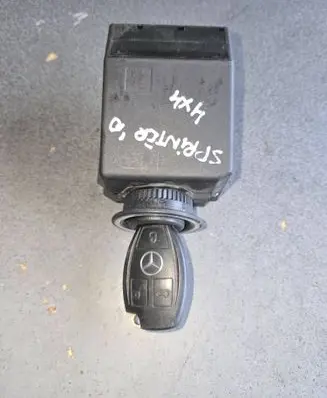Mercedes-Benz Sprinter W906 Ignition lock A9065456408 06183002 3300301701