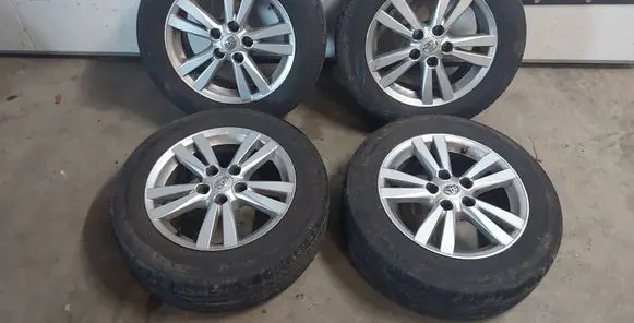 Toyota Avensis T270 R16 alloy rim 4261105330