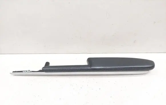 Mercedes-Benz ML W164 Front door interior handle trim A1647200228 375093A1