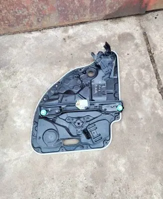 Mercedes-Benz E W213 Rear door window regulator with motor A2137600100 A1667230094 A2050048299