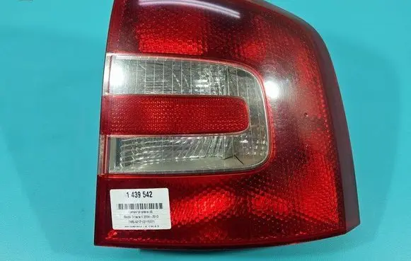 Skoda Octavia Mk2 (1Z) Rear/tail lights 275902 IMPRK1439542