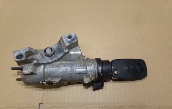 Audi A4 S4 B6 8E 8H Ignition lock 4B0905851G