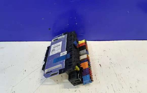 Mercedes-Benz SL R230 Fuse box set A2305450832 05045117
