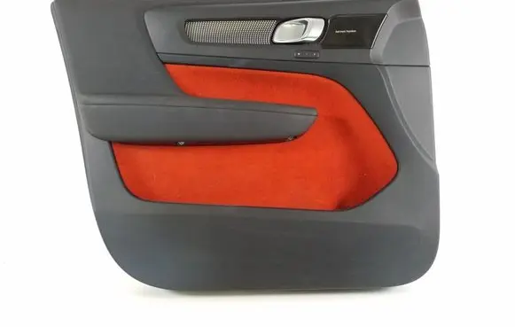 Volvo XC40 Front door card panel trim