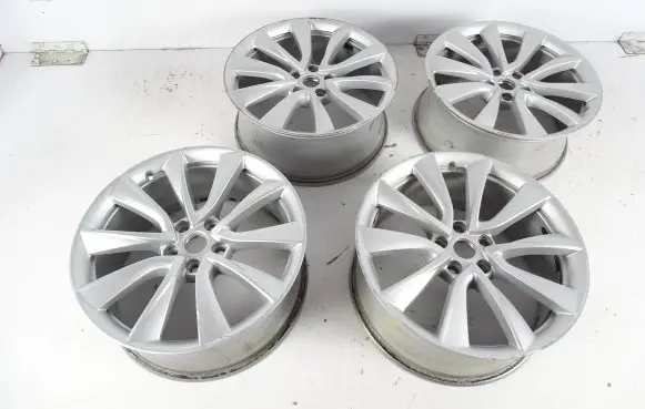 R19 alloy rim