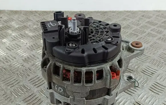 Nissan X-Trail T32 Generator/alternator 231004BE0A