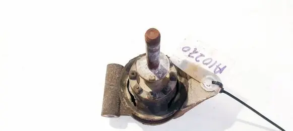 Opel Astra H Engine mount bracket