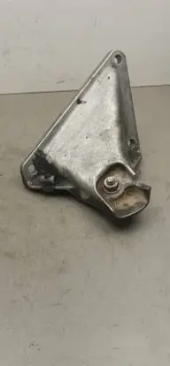 BMW 5 E60 E61 Engine mounting bracket 6761149 F1960211