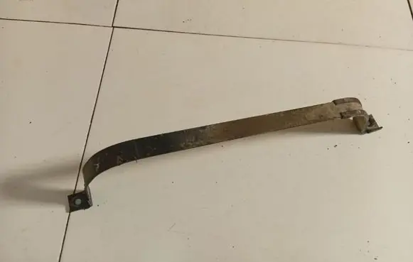 Nissan NV200 Fuel tank mounting bracket