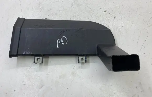 Maserati Quattroporte Air intake duct part 67716600