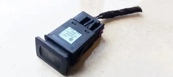 Volkswagen Golf IV Windscreen/window heater switch 1J0959621C
