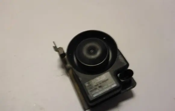 Audi Q3 8U Alarm system siren 