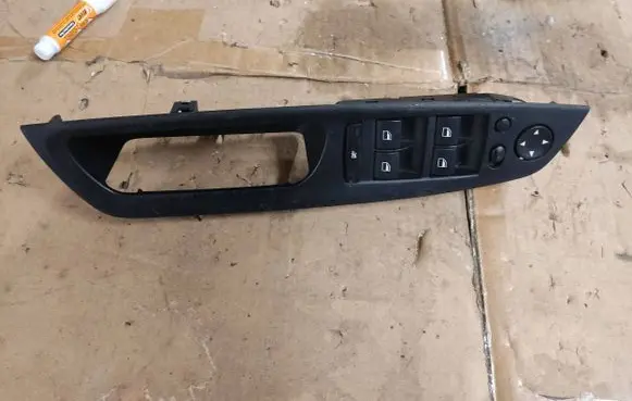 BMW X5 E70 Electric window control switch 9122121