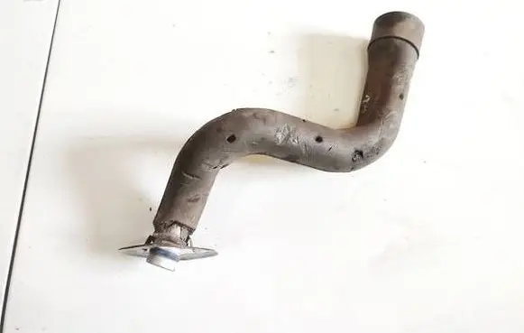 Engine coolant pipe/hose