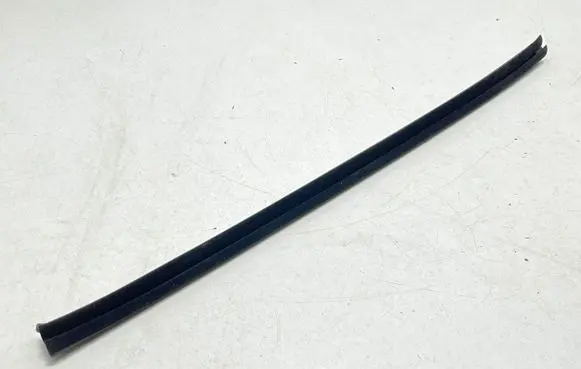 KIA Optima Rubber seal rear door window/glass 