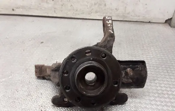 Opel Zafira B Front wheel hub spindle knuckle