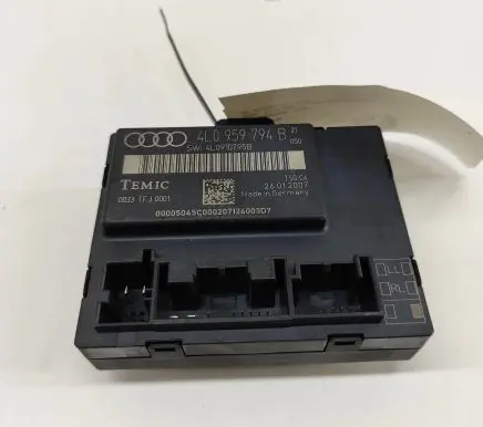 Audi Q7 4L Door control unit/module 4L0959794B 4L0910795B