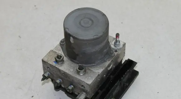 Toyota Verso ABS Pump 445400F081
