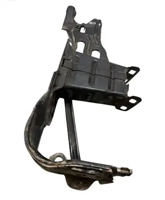 Mercedes-Benz C W203 Radiator support slam panel bracket 