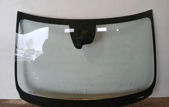 Volvo V60 Front windscreen/windshield window 43R010243 31387310