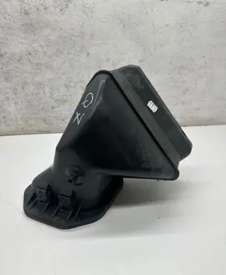 Audi Q7 4L Air intake duct part 7L0819049