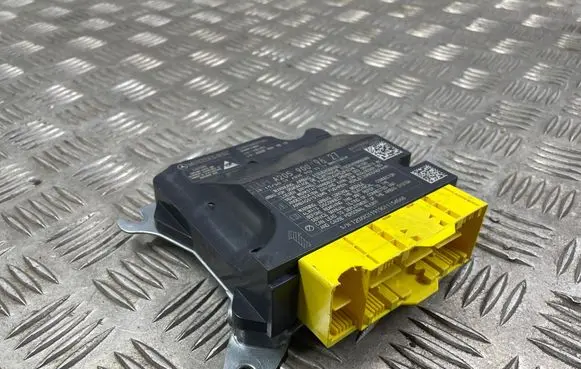 Mercedes-Benz C W205 Airbag control unit/module A2059017513 A2059027311 A2059009627