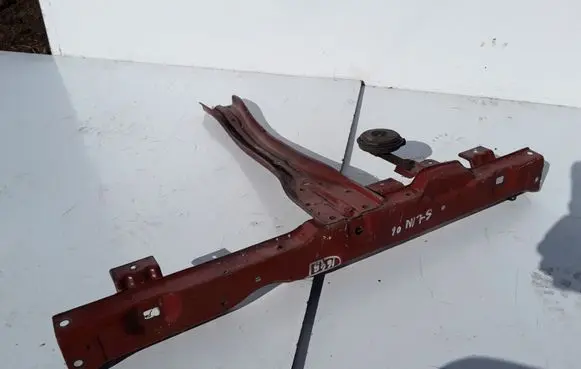 Top upper radiator support slam panel