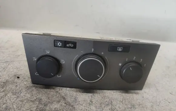 Opel Zafira B Climate control unit