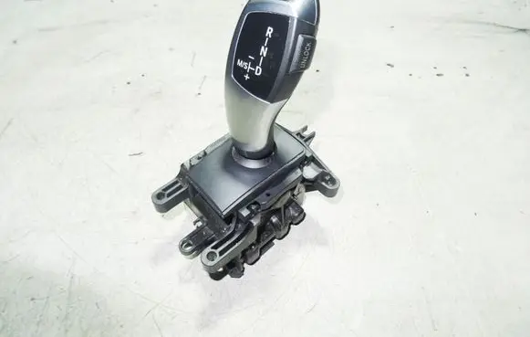 BMW 5 GT F07 Gear shifter/selector 9260973