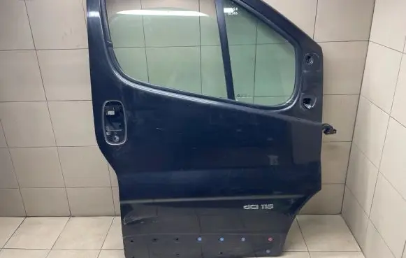 Renault Trafic II (X83) Front door