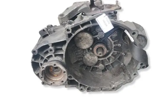 Volkswagen PASSAT B6 Manual 5 speed gearbox HDVKASACJ HDV